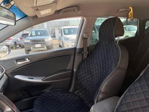 Hyundai Solaris I Рестайлинг с пробегом 2015 года, цена 850 000 рублей, 159900 км, хэтчбек, Автокод Объявления