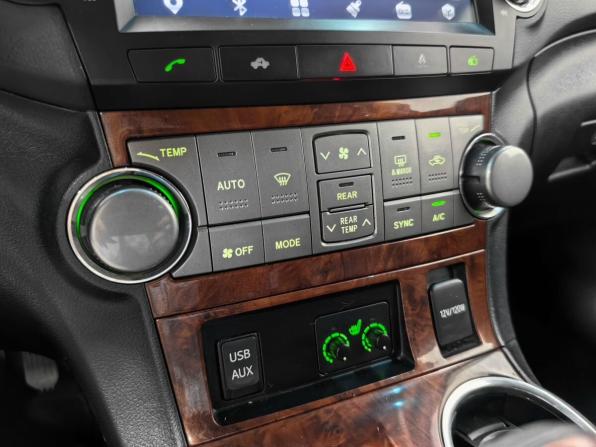 Toyota Highlander II (XU40) Рестайлинг с пробегом 2011 года, цена 1 860 000 рублей, 244080 км, внедорожник, Автокод Объявления