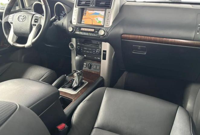 Toyota Land Cruiser Prado 150 Series с пробегом 2012 года, цена 2 545 000 рублей, 263828 км, внедорожник, Автокод Объявления