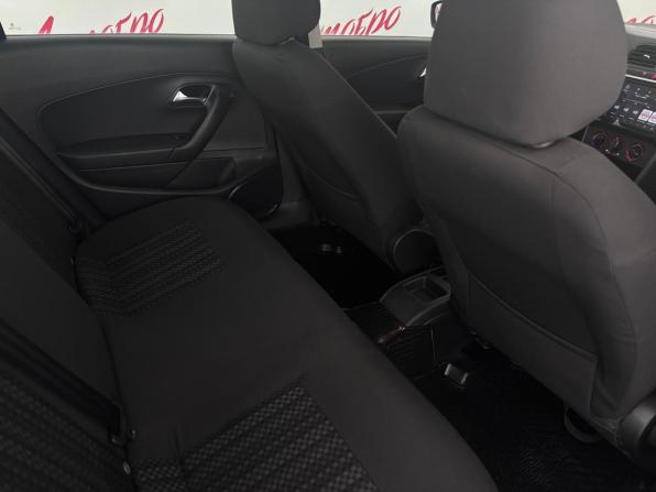 Volkswagen Polo V Рестайлинг с пробегом 2019 года, цена 1 175 000 рублей, 113000 км, седан, Автокод Объявления