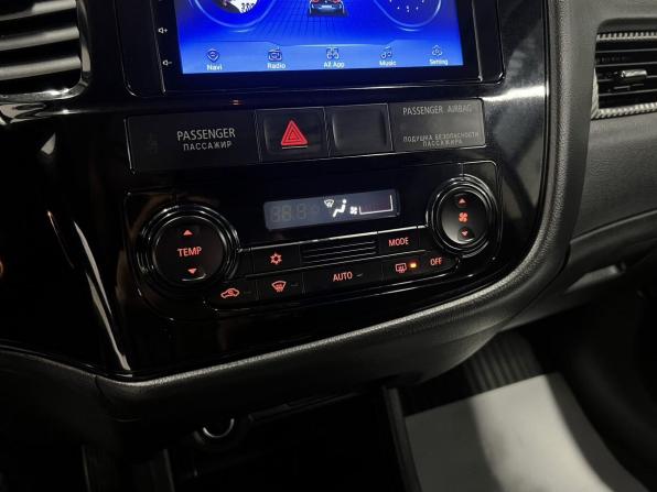 Mitsubishi Outlander III Рестайлинг 2 с пробегом 2016 года, цена 1 450 000 рублей, 231442 км, внедорожник, Автокод Объявления