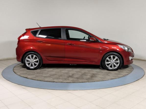 Hyundai Solaris I Рестайлинг с пробегом 2015 года, цена 989 000 рублей, 119000 км, хэтчбек, Автокод Объявления