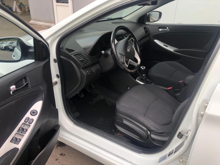 Hyundai Solaris I Курск  - изображение 9