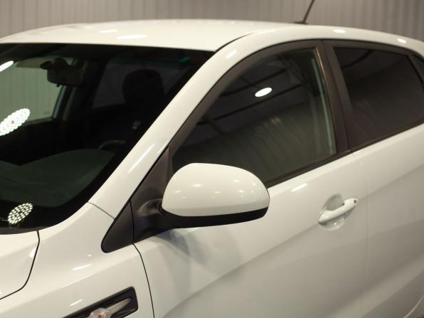 Kia Rio III Рестайлинг с пробегом 2017 года, цена 1 095 000 рублей, 102322 км, хэтчбек, Автокод Объявления