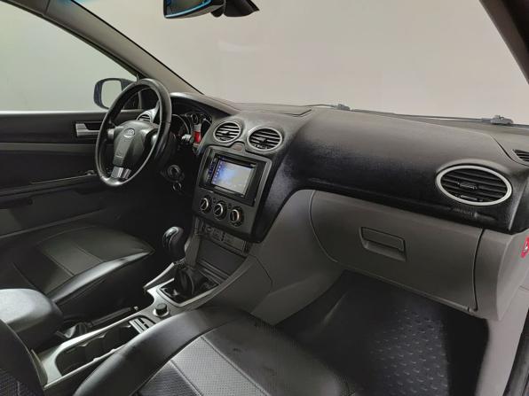 Ford Focus II Рестайлинг с пробегом 2010 года, цена 450 000 рублей, 246685 км, хэтчбек, Автокод Объявления