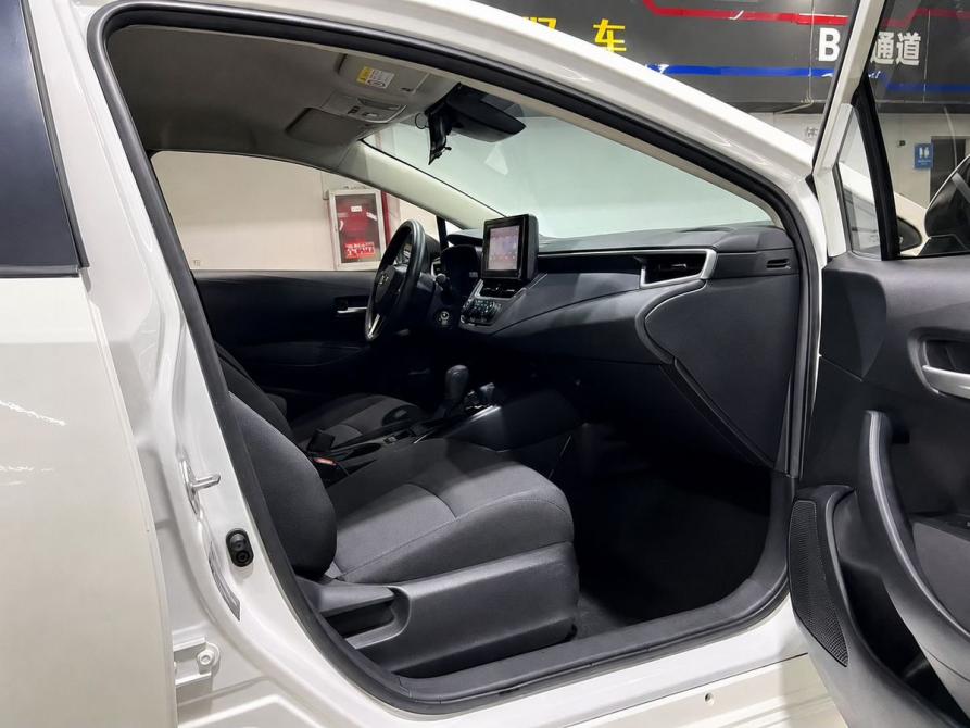 Toyota Corolla XI (E160 E170) Рестайлинг 2 Ростов-на-Дону  - изображение 10