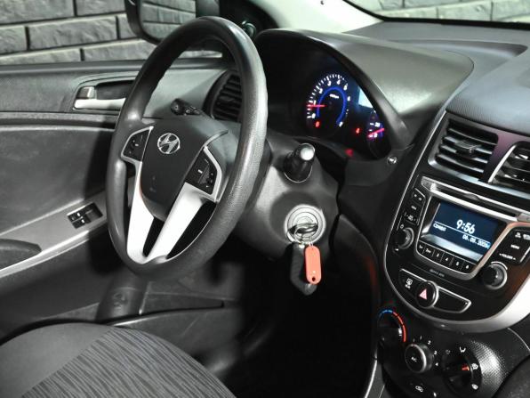 Hyundai Solaris I Рестайлинг с пробегом 2016 года, цена 750 000 рублей, 321092 км, седан, Автокод Объявления