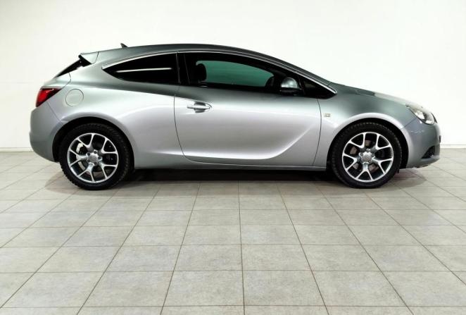 Opel Astra J Рестайлинг с пробегом 2012 года, цена 840 000 рублей, 260103 км, хэтчбек, Автокод Объявления