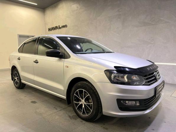 Volkswagen Polo V Рестайлинг с пробегом 2018 года, цена 935 000 рублей, 84971 км, седан, Автокод Объявления