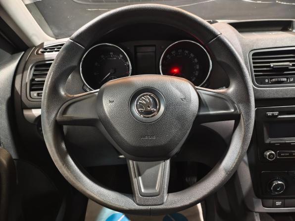 Skoda Yeti I Рестайлинг с пробегом 2015 года, цена 1 140 000 рублей, 167766 км, внедорожник, Автокод Объявления