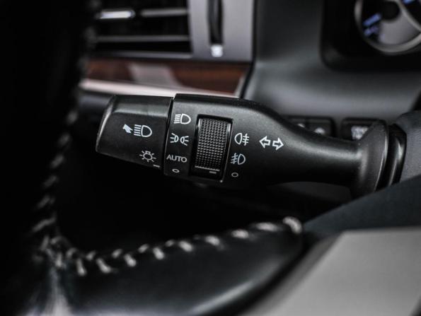 Lexus ES VI Рестайлинг с пробегом 2017 года, цена 2 799 000 рублей, 114182 км, седан, Автокод Объявления