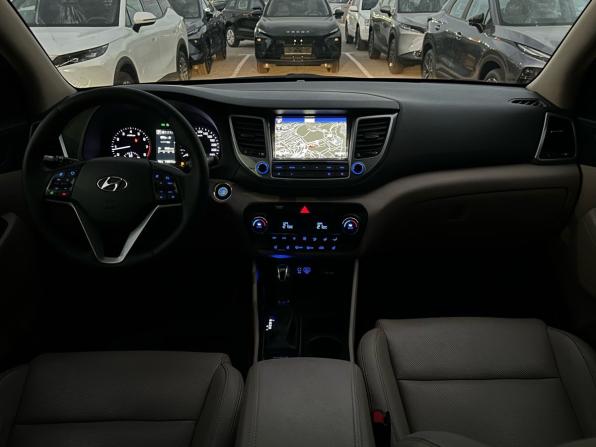 Hyundai Tucson III с пробегом 2017 года, цена 1 999 999 рублей, 190871 км, внедорожник, Автокод Объявления