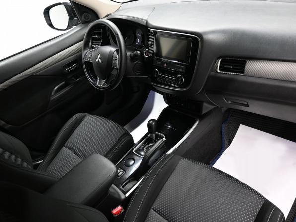 Mitsubishi Outlander III Рестайлинг 2 с пробегом 2018 года, цена 1 625 000 рублей, 156892 км, внедорожник, Автокод Объявления
