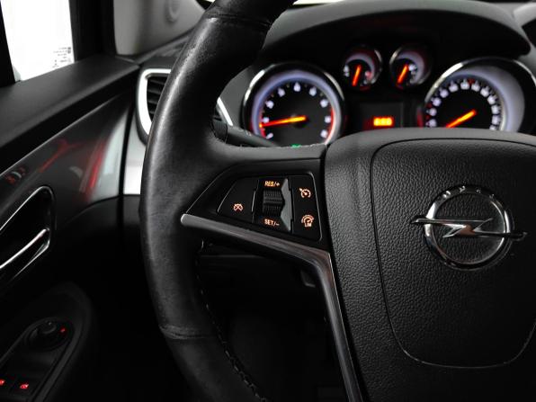 Opel Mokka I с пробегом 2013 года, цена 777 000 рублей, 185935 км, внедорожник, Автокод Объявления