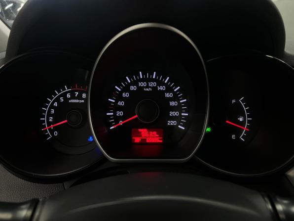 Kia Rio III Рестайлинг с пробегом 2015 года, цена 945 000 рублей, 65467 км, хэтчбек, Автокод Объявления