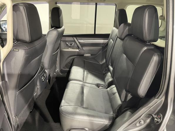 Mitsubishi Pajero IV Рестайлинг 2 с пробегом 2015 года, цена 3 089 000 рублей, 91914 км, внедорожник, Автокод Объявления