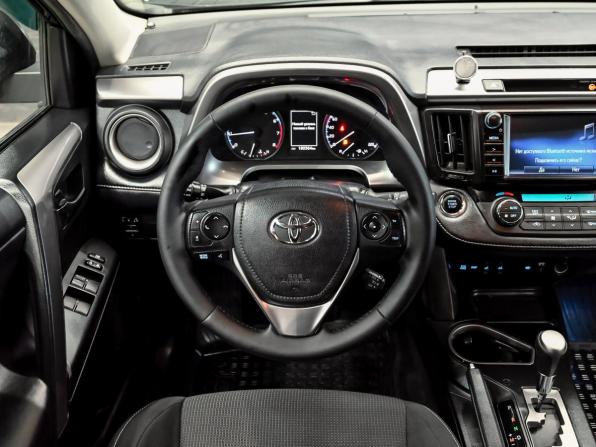 Toyota RAV4 IV (XA40) Рестайлинг с пробегом 2017 года, цена 2 450 000 рублей, 180012 км, внедорожник, Автокод Объявления