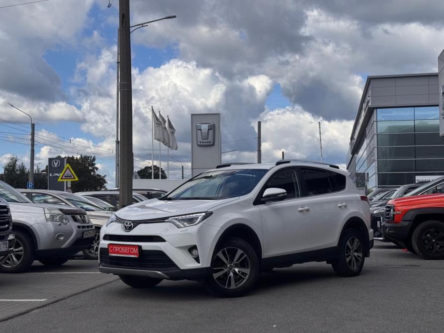 Toyota RAV4 IV (XA40) Рестайлинг Санкт-Петербург  - изображение 3