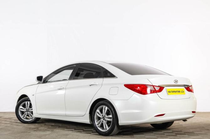 Hyundai Sonata VI (YF) с пробегом 2010 года, цена 949 000 рублей, 206000 км, седан, Автокод Объявления