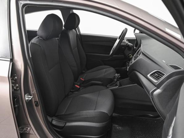 Hyundai Solaris II с пробегом 2017 года, цена 1 130 000 рублей, 215757 км, седан, Автокод Объявления