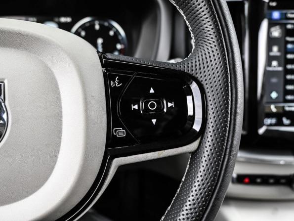 Volvo XC60 II с пробегом 2018 года, цена 3 669 000 рублей, 114925 км, внедорожник, Автокод Объявления