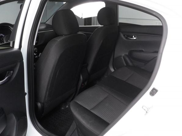 Kia Rio IV Рестайлинг с пробегом 2021 года, цена 1 929 000 рублей, 34987 км, седан, Автокод Объявления