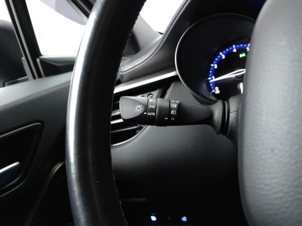 Toyota C-HR I с пробегом 2018 года, цена 2 165 000 рублей, 140448 км, внедорожник, Автокод Объявления