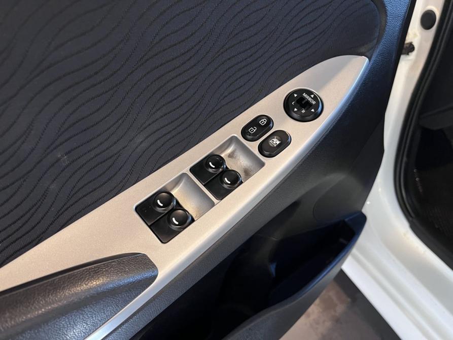 Hyundai Solaris I Чебоксары  - изображение 22
