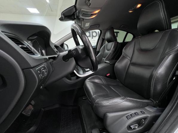 Volvo S60 II Рестайлинг с пробегом 2016 года, цена 1 300 000 рублей, 224229 км, седан, Автокод Объявления