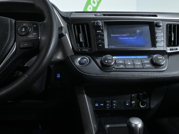 Toyota RAV4 IV (XA40) Рестайлинг с пробегом 2018 года, цена 2 570 000 рублей, 116000 км, внедорожник, Автокод Объявления