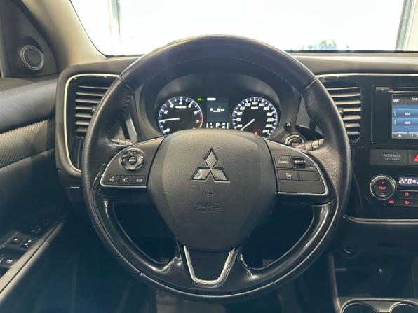 Mitsubishi Outlander III Рестайлинг 2 с пробегом 2015 года, цена 1 685 000 рублей, 112000 км, внедорожник, Автокод Объявления