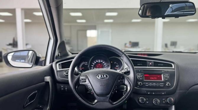 Kia Ceed II Рестайлинг с пробегом 2017 года, цена 1 189 000 рублей, 235635 км, хэтчбек, Автокод Объявления