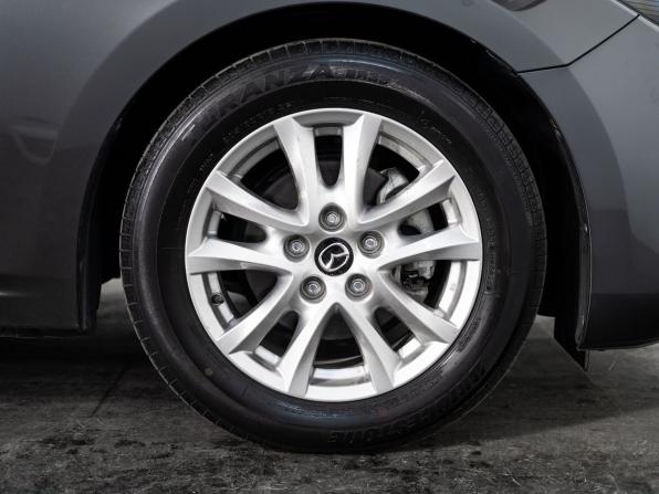 Mazda Axela III Рестайлинг с пробегом 2017 года, цена 1 370 000 рублей, 45690 км, хэтчбек, Автокод Объявления