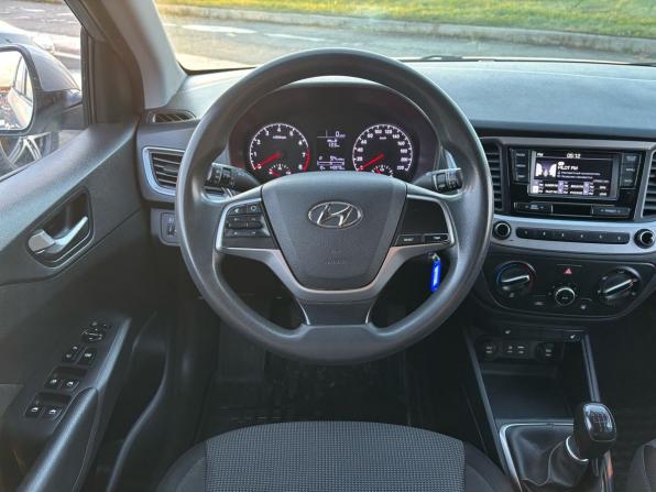Hyundai Solaris II с пробегом 2018 года, цена 859 000 рублей, 170001 км, седан, Автокод Объявления