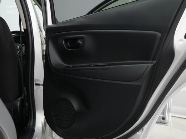 Toyota Vitz III (XP130) Рестайлинг 2 с пробегом 2018 года, цена 985 000 рублей, 97050 км, хэтчбек, Автокод Объявления
