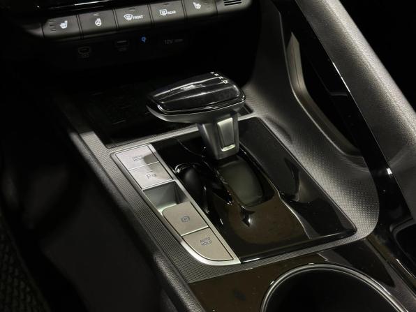Hyundai Elantra VII (CN7) Рестайлинг с пробегом 2024 года, цена 2 390 000 рублей, 36264 км, седан, Автокод Объявления