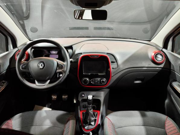 Renault Kaptur I с пробегом 2018 года, цена 1 430 000 рублей, 145161 км, внедорожник, Автокод Объявления