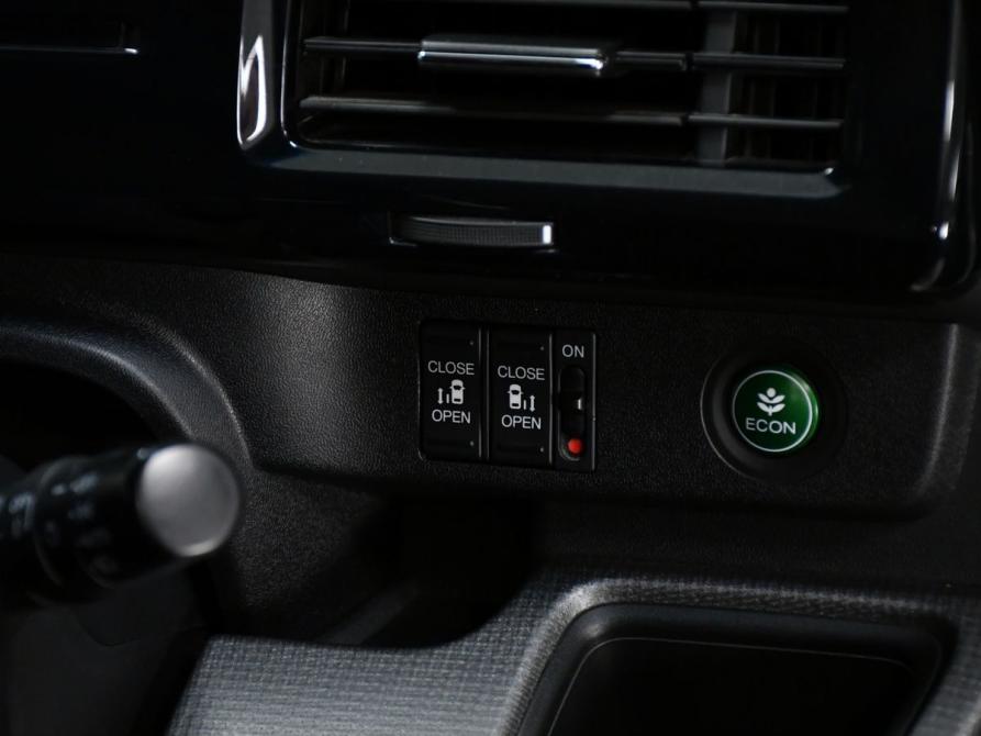 Honda Stepwgn V Рестайлинг Новосибирск  - изображение 20