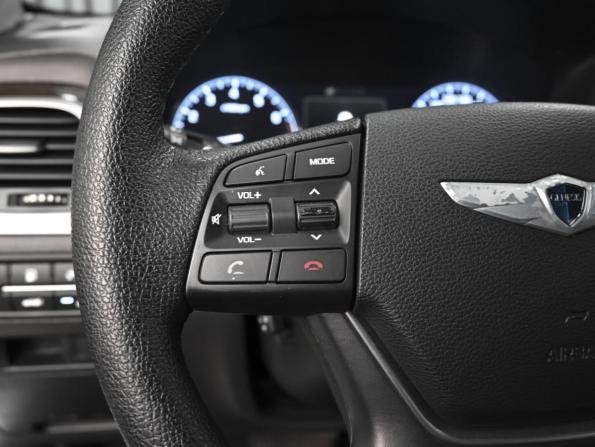 Hyundai Genesis II с пробегом 2014 года, цена 2 160 000 рублей, 156467 км, седан, Автокод Объявления