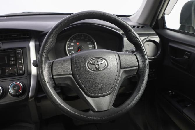 Toyota Corolla XI (E160 E170 E180) с пробегом 2020 года, цена 1 599 000 рублей, 55200 км, универсал, Автокод Объявления