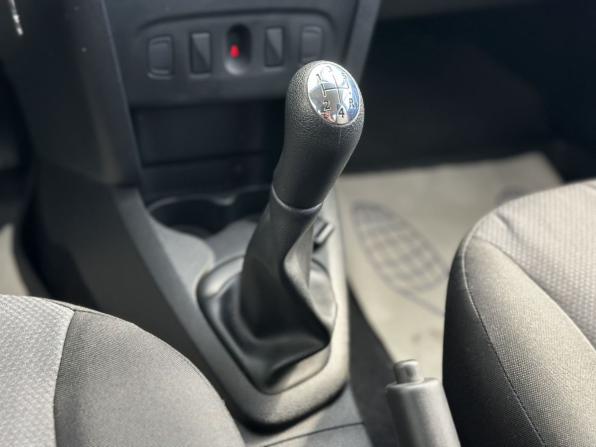Renault Logan II Рестайлинг с пробегом 2019 года, цена 930 000 рублей, 87661 км, седан, Автокод Объявления