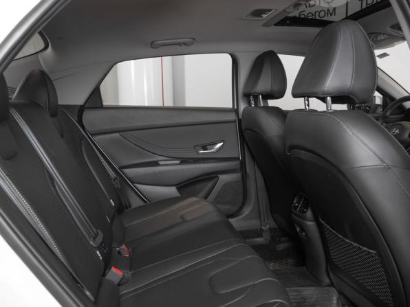 Hyundai Elantra VII (CN7) с пробегом 2023 года, цена 2 318 800 рублей, 8995 км, седан, Автокод Объявления