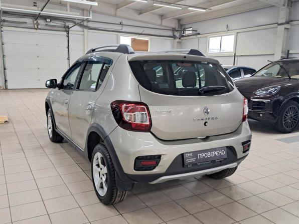 Renault Sandero II с пробегом 2015 года, цена 920 000 рублей, 77127 км, хэтчбек, Автокод Объявления