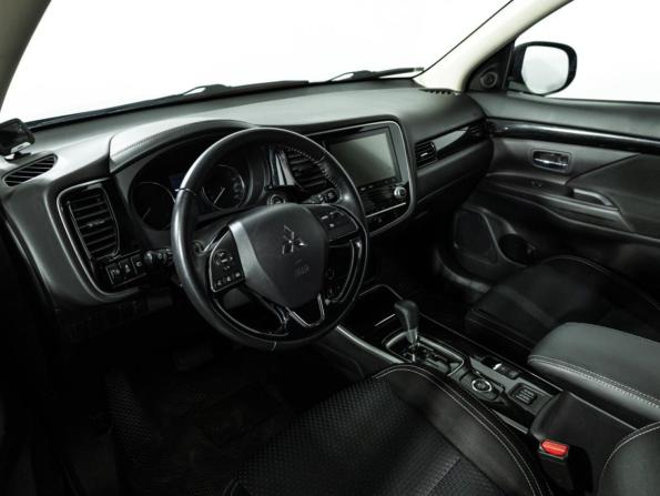 Mitsubishi Outlander III Рестайлинг 3 с пробегом 2020 года, цена 2 649 700 рублей, 87699 км, внедорожник, Автокод Объявления