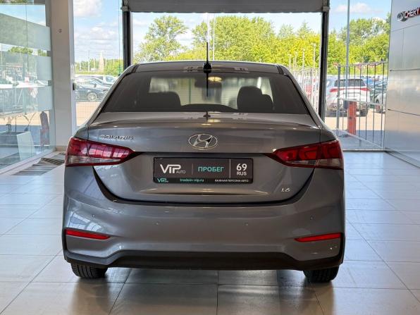 Hyundai Solaris II с пробегом 2018 года, цена 1 445 000 рублей, 103934 км, седан, Автокод Объявления