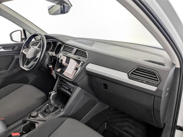 Volkswagen Tiguan II Рестайлинг с пробегом 2021 года, цена 3 110 000 рублей, 55235 км, внедорожник, Автокод Объявления