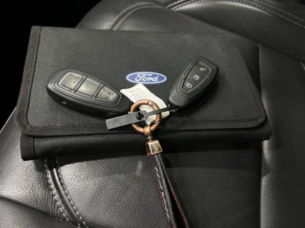 Ford Kuga II Рестайлинг с пробегом 2016 года, цена 1 280 000 рублей, 186027 км, внедорожник, Автокод Объявления