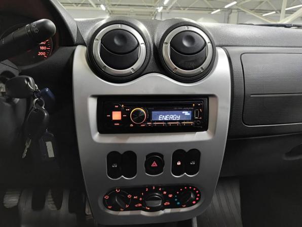 Renault Sandero I с пробегом 2014 года, цена 700 000 рублей, 156243 км, хэтчбек, Автокод Объявления