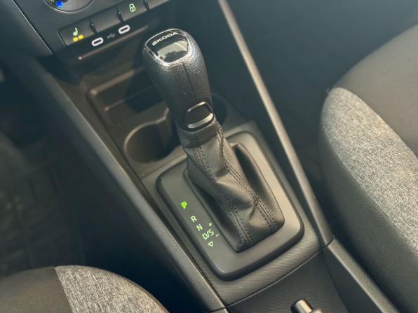 Skoda Rapid II с пробегом 2021 года, цена 1 495 000 рублей, 125000 км, лифтбек, Автокод Объявления