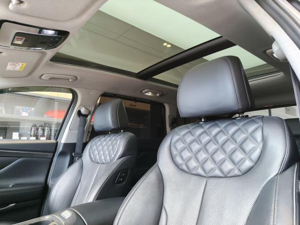 Hyundai Santa Fe IV Рестайлинг с пробегом 2023 года, цена 3 990 000 рублей, 75500 км, внедорожник, Автокод Объявления